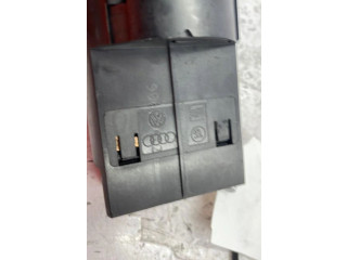 Ручка поворотов/ фонарей Skoda Fabia Mk2 (5J)