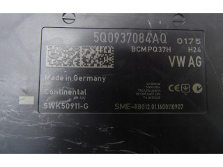 Блок комфорта 5Q0937084AQ Skoda Octavia Mk3 (5E)