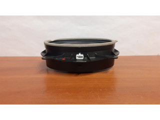 Громкоговоритель (громкоговорители) в передних дверях