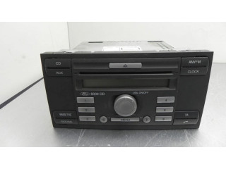 Радио/ проигрыватель CD/DVD / навигация