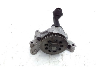 Масляный насос 03L115105B Skoda Fabia Mk2 (5J)