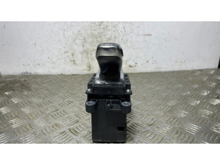 Механизм переключения передач (кулиса) (в салоне)