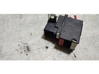 Блок предохранителей 0647122301 Dacia Duster