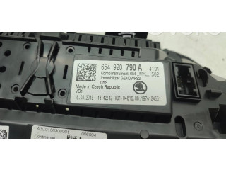 Панель приборов 654920790   Skoda Kamiq       