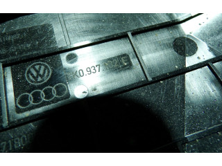   Pojistková skříňka 1K0937132F   Volkswagen Caddy 2014