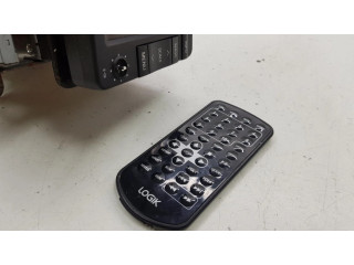 Радио/ проигрыватель CD/DVD / навигация