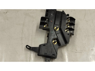 Узел подключения плюсовых проводов