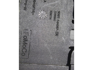 Блок предохранителей     Volvo S80    