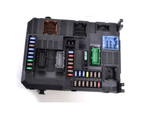 Блок комфорта 9807532080 Peugeot 2008 I