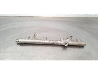 Топливная рампа 06Q133317B   Volkswagen Golf VIII  