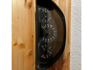 Přístrojová deska Mercedes-Benz E W210 1995 2105401248, 84570134