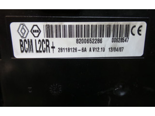 Блок предохранителей  8200652286, 281181266A   Renault Clio III    