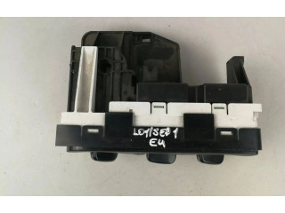 Блок управления климат-контролем 72311AE050   Subaru Legacy