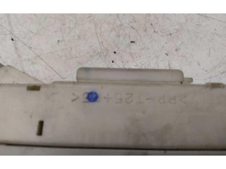 Блок предохранителей 8273053020   Lexus IS 200-300    