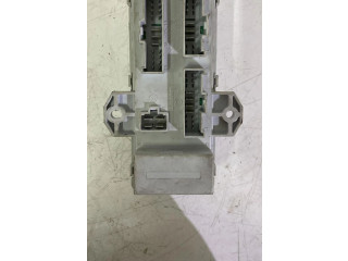 Блок предохранителей 911703E900   KIA Sorento    