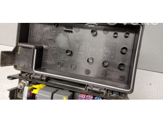 Блок предохранителей  68089320AD, WK032040I3   Jeep Grand Cherokee    