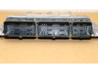 Блок управления двигателя 237103217R, S180158133   Dacia Lodgy