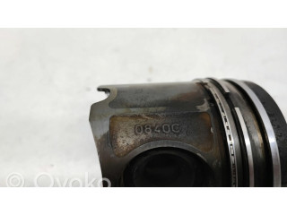 Píst 0840C   BMW 5 E60 E61  pro naftový motor 2.0 M47D20 