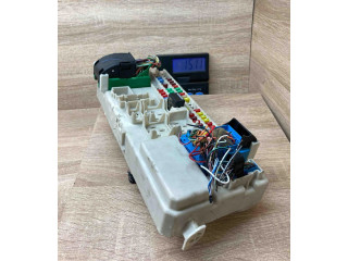 Блок предохранителей 05044520, 51919938   Volvo C30    