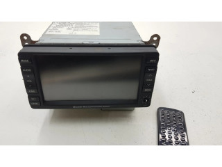 Радио/ проигрыватель CD/DVD / навигация