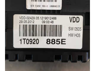 Панель приборов 1T0920885E   Volkswagen Touran II       