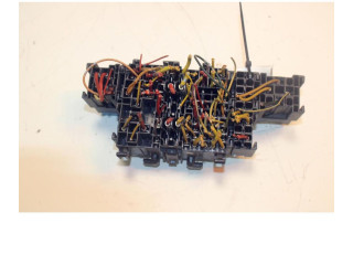 Блок предохранителей    Dacia Duster    