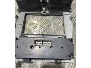 Блок управления климат-контролем    Subaru Forester SG