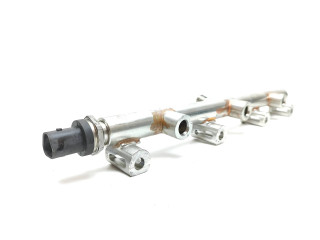 Топливная рампа 297190557, 000283628 Maserati Levante 3.0