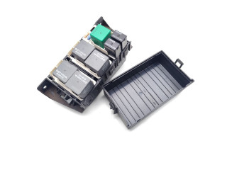 Блок предохранителей 04671886AA   Jeep Grand Cherokee    