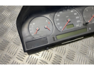 Панель приборов 9472523, 69294240T   Volvo V70       