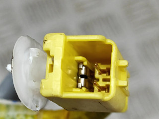 Подушка безопасности пассажира 8214047070, 7396047080   Toyota Prius+ (ZVW40)