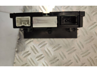 Дисплей    30679647, 002000081317   Volvo V50