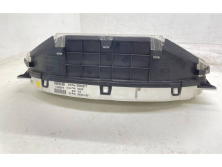 Панель приборов 30682277, 8602885   Volvo V70       