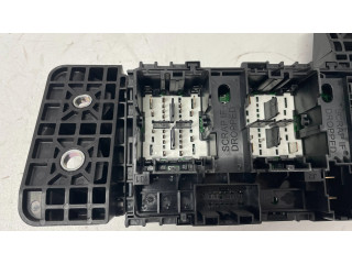 Pojistková skříňka 68467641AA Dodge RAM 2020