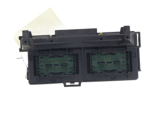 Блок предохранителей 04692087AB Jeep Commander