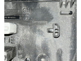 Блок предохранителей 519162002   Opel Vectra C    