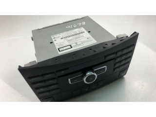 Радио/ проигрыватель CD/DVD / навигация