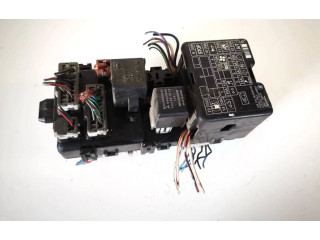 Ящик предохранителей (комплект) Mitsubishi Pajero Sport I 1996 - 2008 года mr409898, 232300-6260