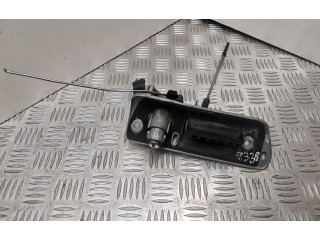 Zámek zadních dveří 7H0827161A Volkswagen Caddy 2009