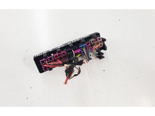 Блок предохранителей Skoda Octavia Mk2 (1Z)