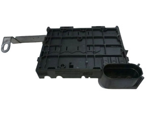 Блок предохранителей Volkswagen Golf IV