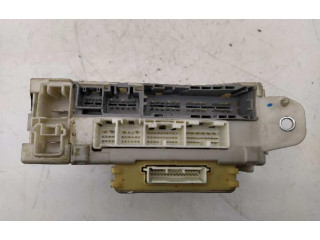 Блок предохранителей 8273053020   Lexus IS 200-300    