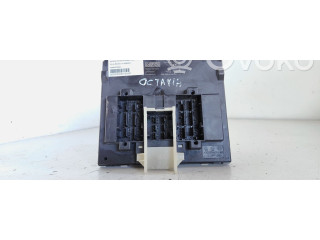 Блок предохранителей 5Q0937084S   Skoda Octavia Mk3 (5E)    