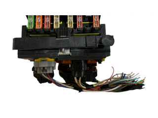 Блок предохранителей 9666700380   Peugeot Partner    