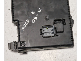 Блок предохранителей 8676391, 12217799   Volvo XC90    