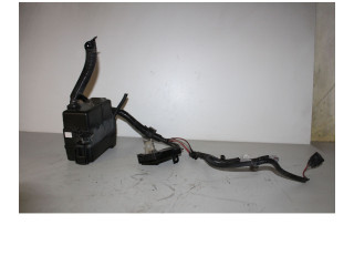 Блок предохранителей Daihatsu Trevis