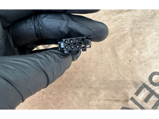 Зеркало электрическое        Skoda Fabia Mk3 (NJ)  2015 - 2021 года   