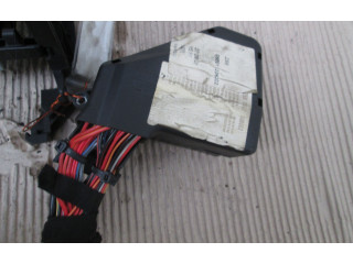 Pojistková skříňka Volkswagen Polo III 6N 6N2 6NF 2001