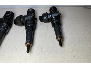 Комплект форсунок 038130073AG, 0414720215    Volkswagen Touran I   