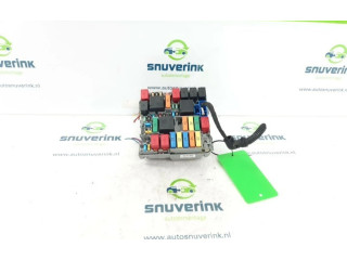 Блок предохранителей 52028777, 52028777 Opel Combo D